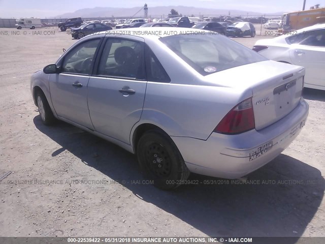 1FAFP34N37W119719 - 2007 FORD FOCUS ZX4/S/SE/SES 银色 照片 3