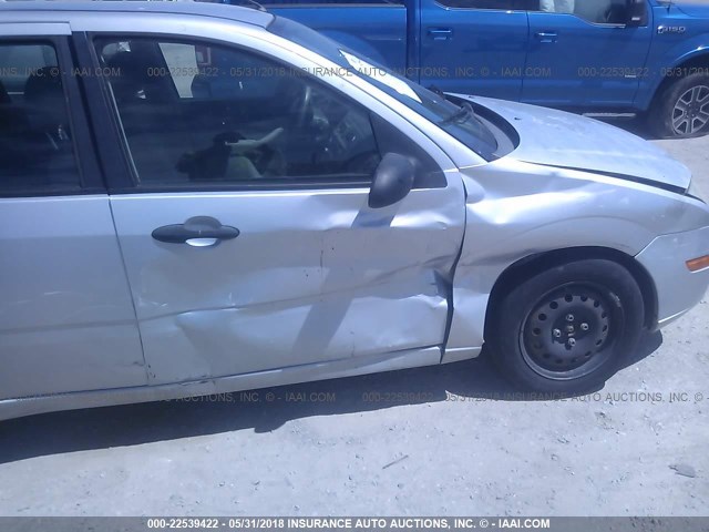 1FAFP34N37W119719 - 2007 FORD FOCUS ZX4/S/SE/SES 银色 照片 6