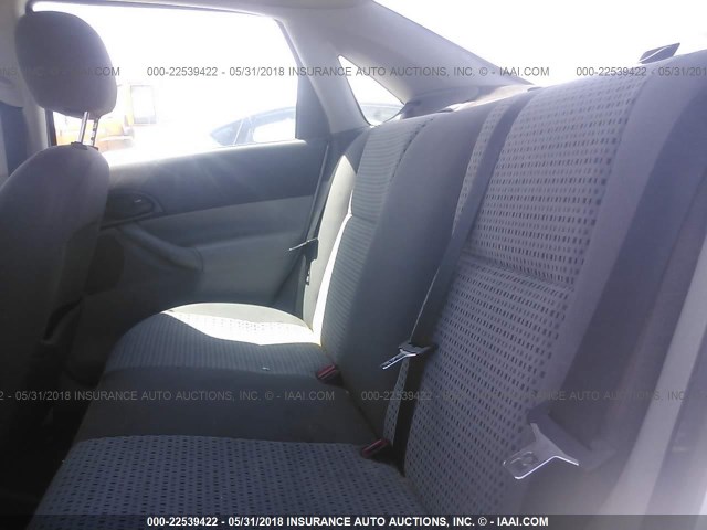 1FAFP34N37W119719 - 2007 FORD FOCUS ZX4/S/SE/SES 银色 照片 8