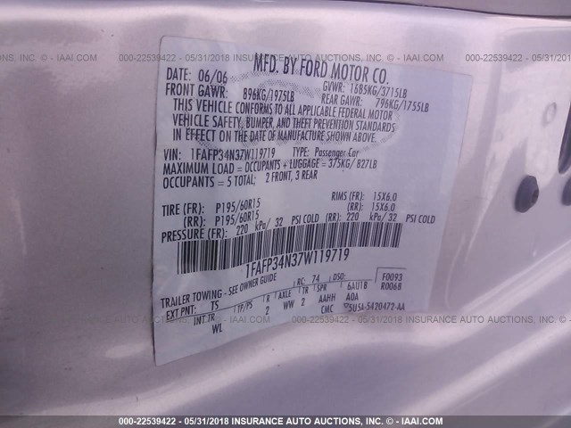 1FAFP34N37W119719 - 2007 FORD FOCUS ZX4/S/SE/SES SILVER photo 9