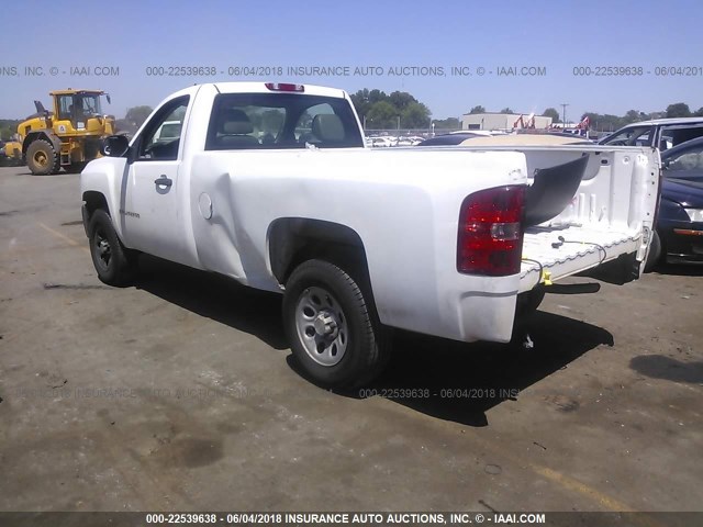 1GCEC14X27Z641182 - 2007 CHEVROLET SILVERADO C1500 CLASSIC WHITE photo 3