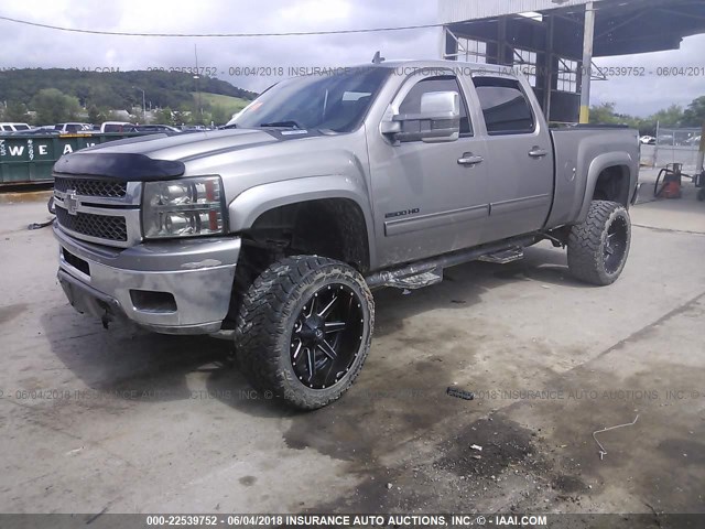 1GC1KYE85DF171261 - 2013 CHEVROLET SILVERADO K2500 HEAVY DUTY LTZ GRAY photo 2