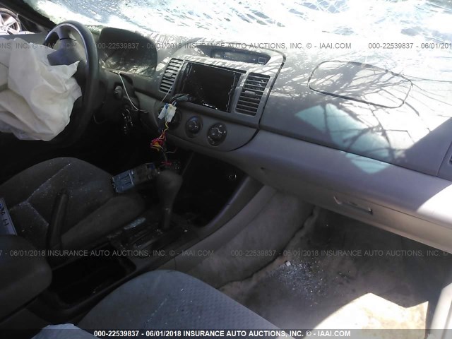 4T1BE32K94U289979 - 2004 TOYOTA CAMRY LE/XLE/SE Qara foto 5