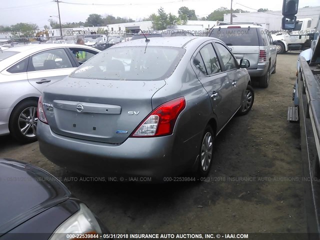 3N1CN7AP5CL929999 - 2012 NISSAN VERSA S/SV/SL GRAY photo 4