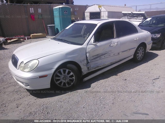 KMHWF35HX2A576549 - 2002 HYUNDAI SONATA GLS/LX WHITE photo 2