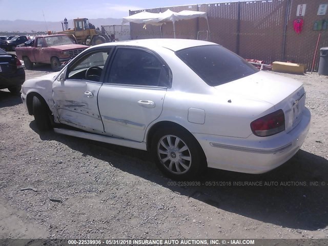 KMHWF35HX2A576549 - 2002 HYUNDAI SONATA GLS/LX WHITE photo 3