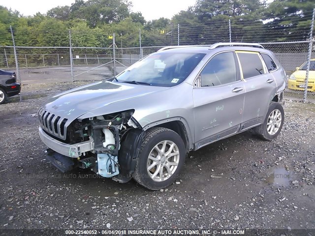 1C4PJLCB6FW690370 - 2015 JEEP CHEROKEE LATITUDE SILVER photo 2