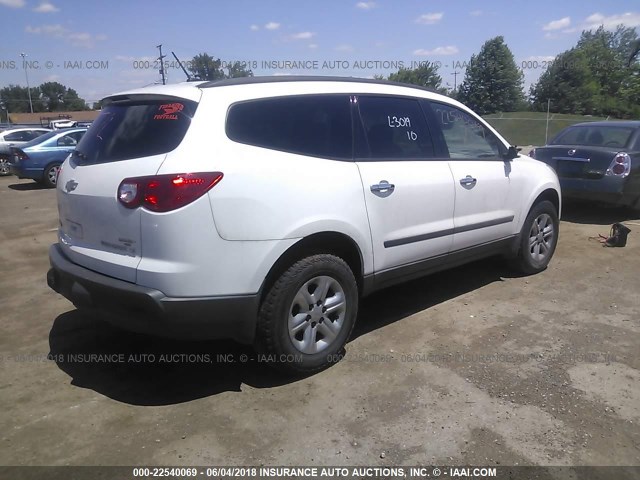 1GNLREED7AS100380 - 2010 CHEVROLET TRAVERSE LS WHITE photo 4