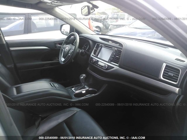 5TDJKRFH5FS215508 - 2015 TOYOTA HIGHLANDER XLE ვერცხლისფერი ფოტო 5