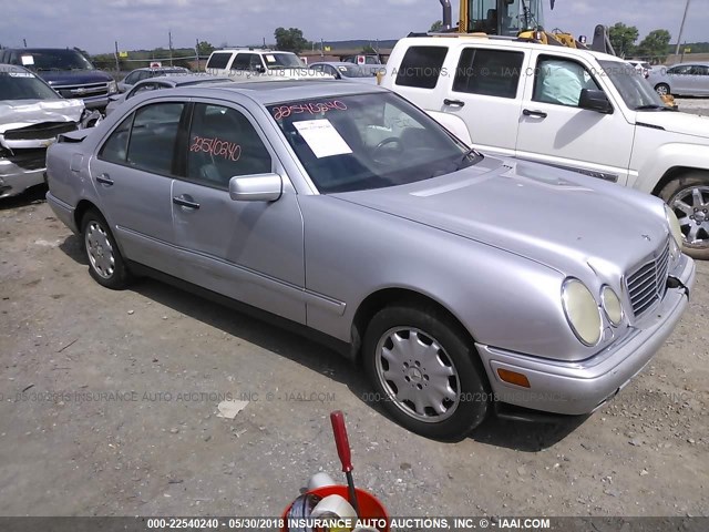 WDBJF82FXWX008804 - 1998 MERCEDES-BENZ E 320 4MATIC SILVER photo 1