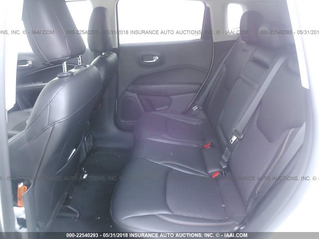 3C4NJDBB3JT176070 - 2018 JEEP COMPASS LATITUDE 白色 照片 8