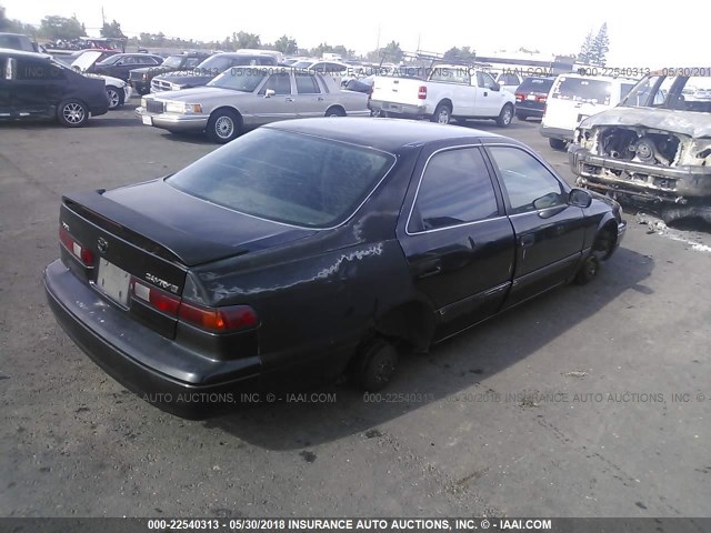 JT2BG22K5V0011154 - 1997 TOYOTA CAMRY LE/XLE BLACK photo 4