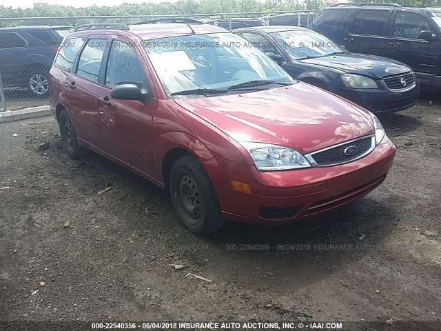 1FAFP36N95W102885 - 2005 FORD FOCUS ZXW RED photo 1