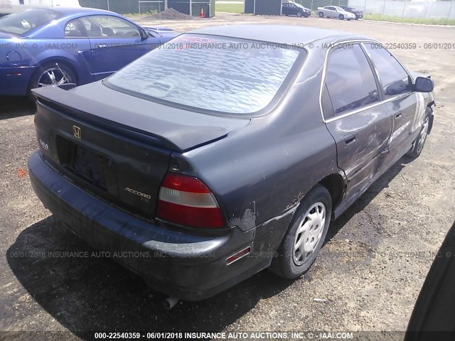 1HGCD5630RA190097 - 1994 HONDA ACCORD LX/EX BLACK photo 4