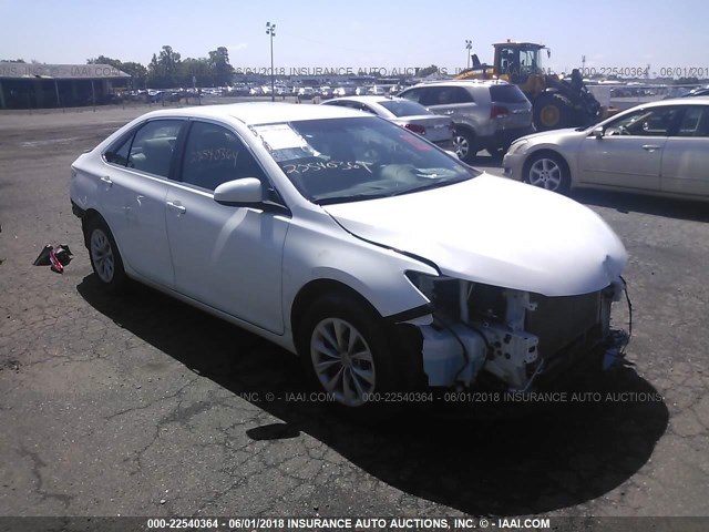 4T4BF1FK8GR584478 - 2016 TOYOTA CAMRY LE/XLE/SE/XSE WHITE photo 1