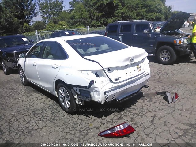 4T4BF1FK8GR584478 - 2016 TOYOTA CAMRY LE/XLE/SE/XSE WHITE photo 3