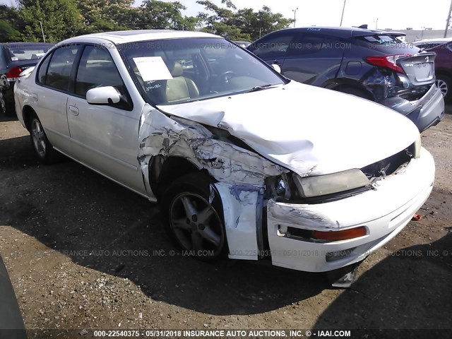 JN1CA21A0XM300186 - 1999 NISSAN MAXIMA GLE/GXE/SE WHITE photo 1