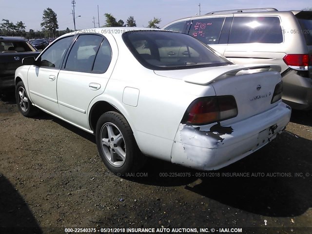 JN1CA21A0XM300186 - 1999 NISSAN MAXIMA GLE/GXE/SE WHITE photo 3