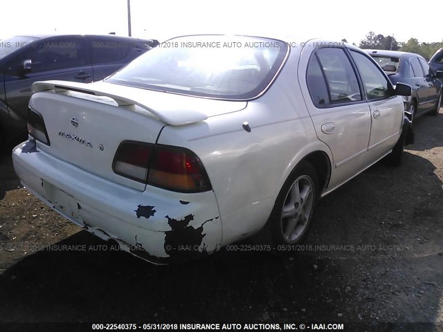 JN1CA21A0XM300186 - 1999 NISSAN MAXIMA GLE/GXE/SE WHITE photo 4