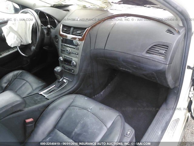 1G1ZE5E74BF108285 - 2011 CHEVROLET MALIBU LTZ 白色 照片 5