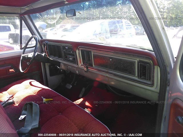 F10GNY75789 - 1977 FORD F100 RED photo 5