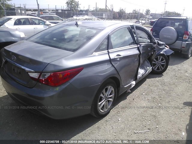 5NPEB4AC0DH696951 - 2013 HYUNDAI SONATA GLS GRAY photo 4