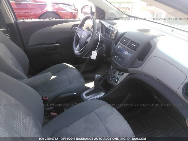 1G1JA5SH3C4175186 - 2012 CHEVROLET SONIC LS 银色 照片 5