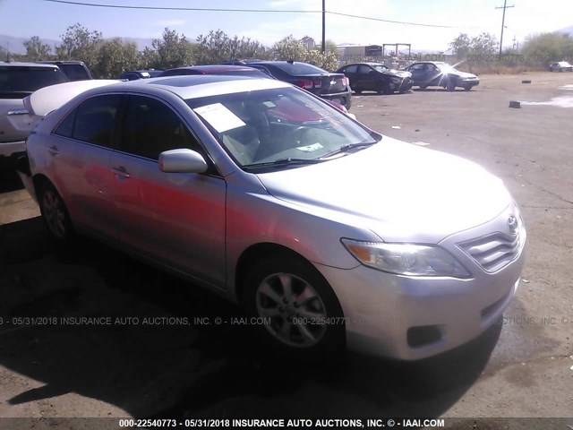 4T4BF3EK9AR064603 - 2010 TOYOTA CAMRY SE/LE/XLE SILVER photo 1
