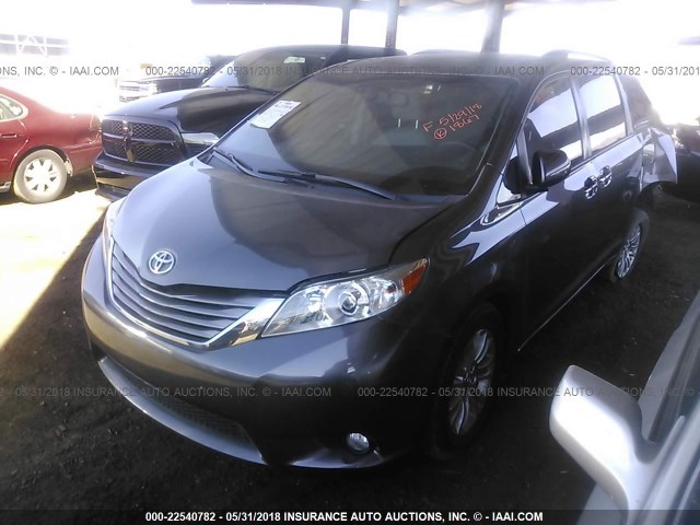 5TDYK3DC1FS591867 - 2015 TOYOTA SIENNA XLE/LIMITED GRAY photo 2