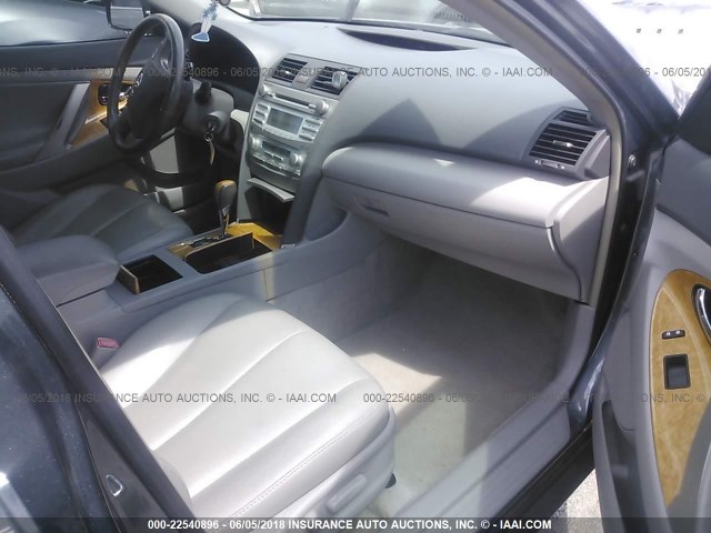 4T1BE46K97U060903 - 2007 TOYOTA CAMRY NEW GENERAT CE/LE/XLE/SE GRAY photo 5