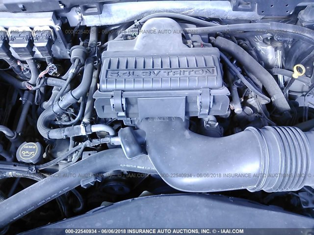 5LMFU27596LJ28703 - 2006 LINCOLN NAVIGATOR Gri fotoğraf 10