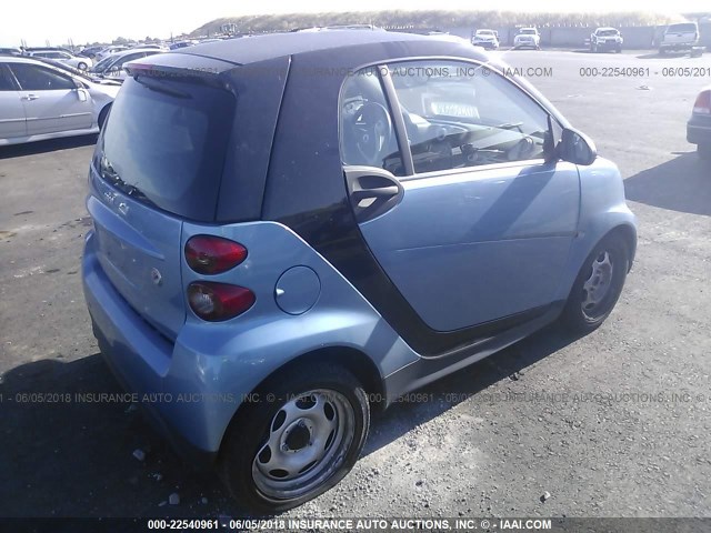 WMEEJ3BA0DK644569 - 2013 SMART FORTWO PURE/PASSION BLUE photo 4