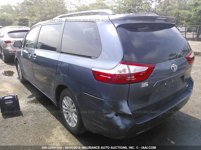 5TDYK3DC5FS591578 - 2015 TOYOTA SIENNA XLE/LIMITED BLUE photo 3