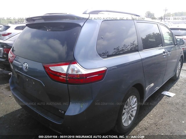 5TDYK3DC5FS591578 - 2015 TOYOTA SIENNA XLE/LIMITED BLUE photo 4