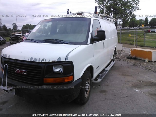 1GTGG25V841911851 - 2004 GMC SAVANA G2500 WHITE photo 2