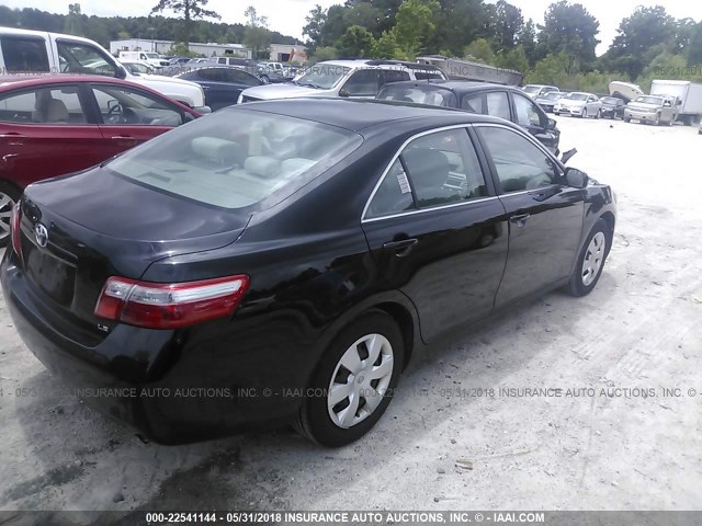 4T4BE46K18R017096 - 2008 TOYOTA CAMRY CE/LE/XLE/SE BLACK photo 4