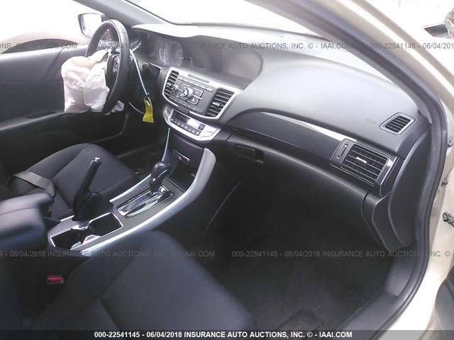 1HGCR2F58FA058430 - 2015 HONDA ACCORD SPORT 棕色 照片 5
