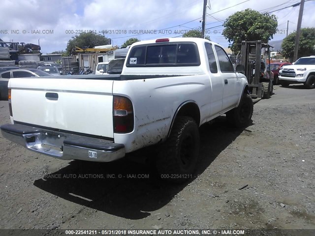 4TAWN72NXXZ512427 - 1999 TOYOTA TACOMA XTRACAB WHITE photo 4