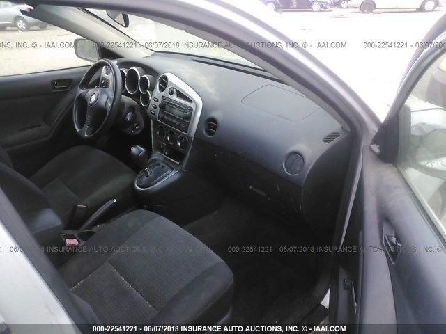 2T1KR32EX5C340343 - 2005 TOYOTA COROLLA MATRIX XR SILVER photo 5