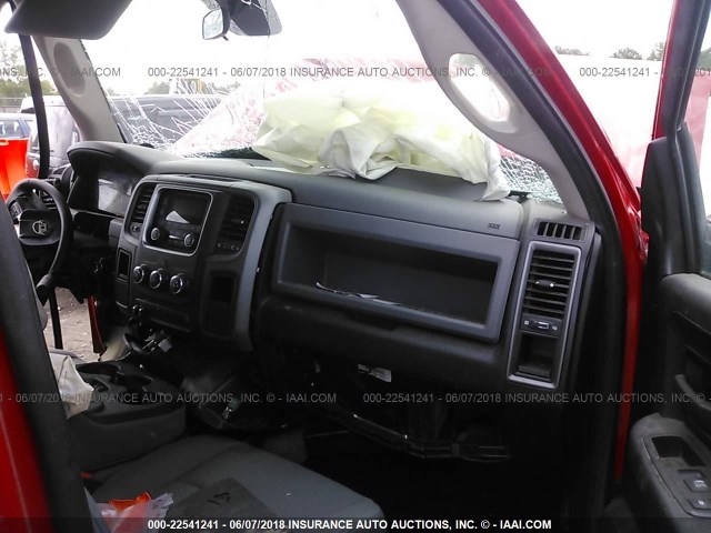 3C6TR5CT4DG549571 - 2013 RAM 2500 ST RED photo 5