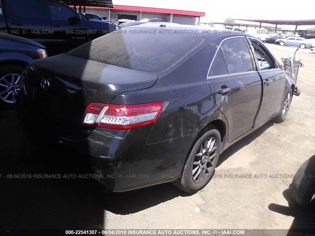 4T4BF3EK7BR148145 - 2011 TOYOTA CAMRY SE/LE/XLE BLACK photo 4