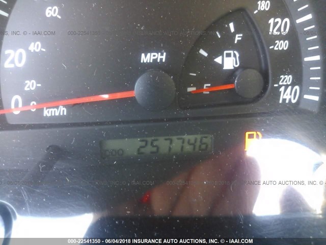 4T1BE32KX4U926930 - 2004 TOYOTA CAMRY LE/XLE/SE ნაცრისფერი ფოტო 7