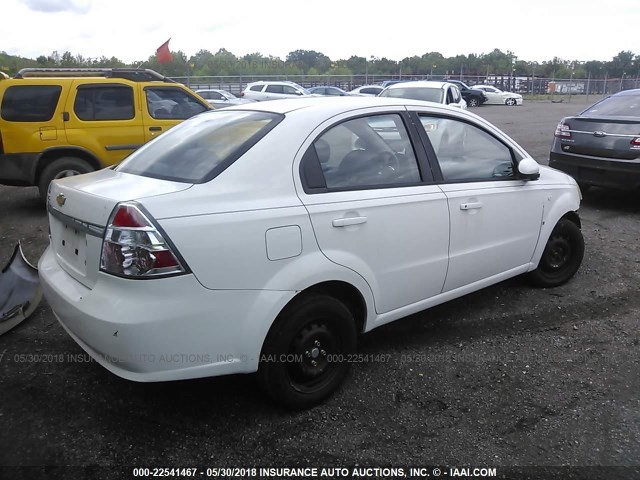 KL1TD56608B181893 - 2008 CHEVROLET AVEO LS WHITE photo 4