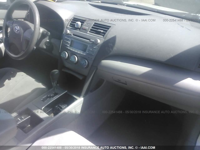 4T1BE46K67U140983 - 2007 TOYOTA CAMRY NEW GENERAT CE/LE/XLE/SE SILVER photo 5