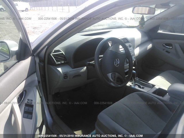 4T1BE46KX7U050266 - 2007 TOYOTA CAMRY NEW GENERAT CE/LE/XLE/SE SILVER photo 5