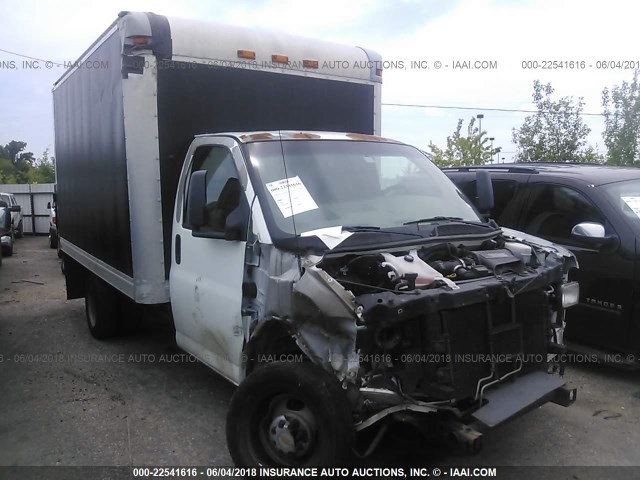 1GBHG31C891181126 - 2009 CHEVROLET EXPRESS G3500  WHITE photo 1