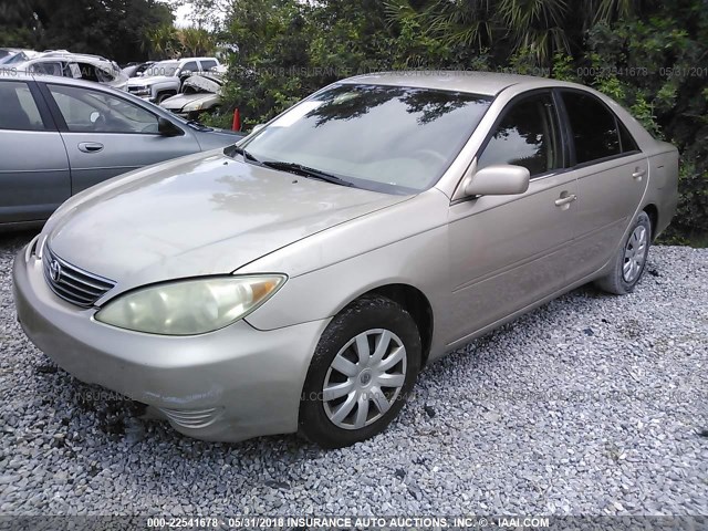 4T1BE32KX6U646900 - 2006 TOYOTA CAMRY LE/XLE/SE GOLD photo 2