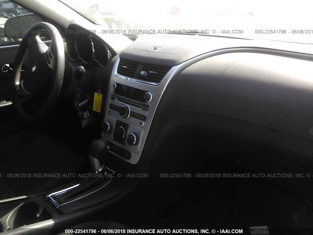 1G1ZC5EU5CF340262 - 2012 CHEVROLET MALIBU 1LT 银色 照片 5