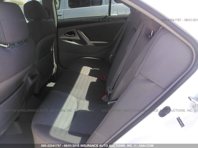 4T1BF3EK8AU573446 - 2010 TOYOTA CAMRY SE/LE/XLE WHITE photo 8