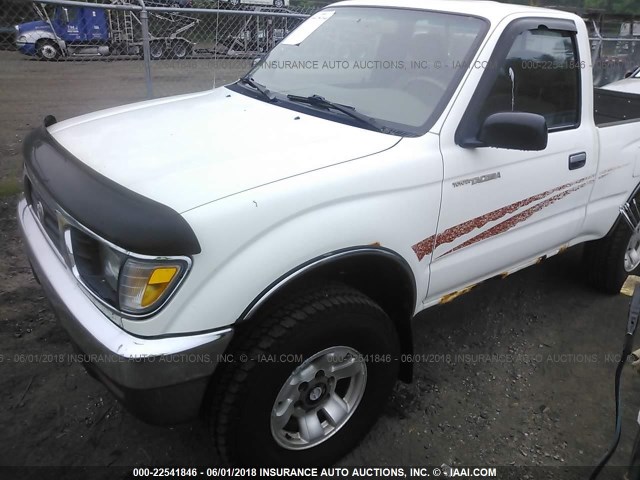 4TAUN61C6SZ040401 - 1995 TOYOTA TACOMA WHITE photo 2